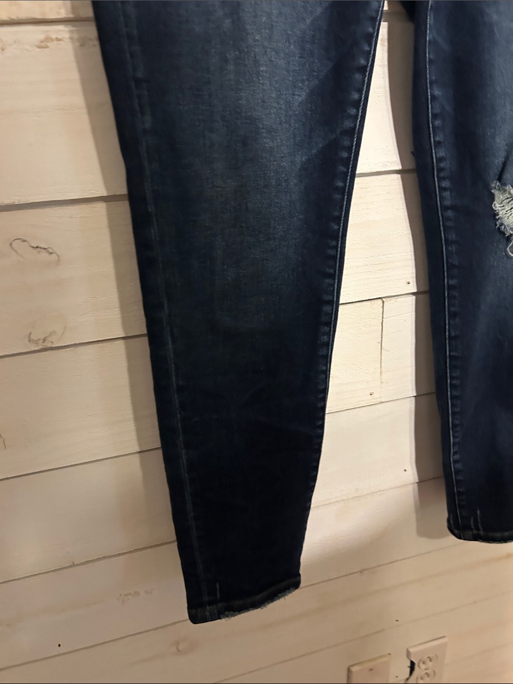 VERVET Dark Wash Distressed Women’s Jeans 14 - Picture 3 of 10